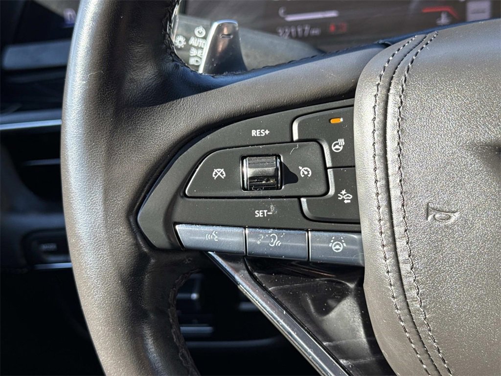 Certified 2023 Cadillac Escalade ESV V w/ LPO, ONYX Package image 27