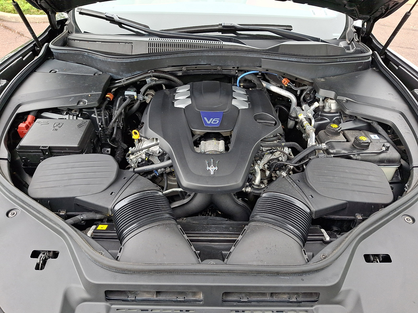 Certified 2023 Maserati Levante Modena AWD/4WD image 28