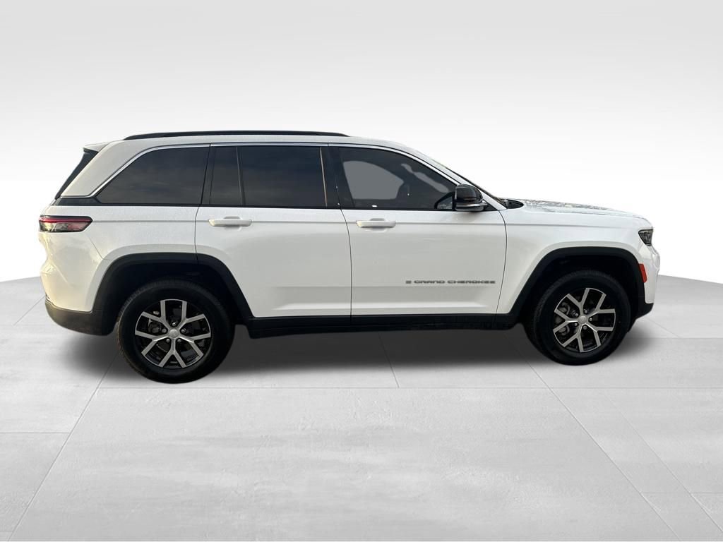 Used 2024 Jeep Grand Cherokee Limited image 8
