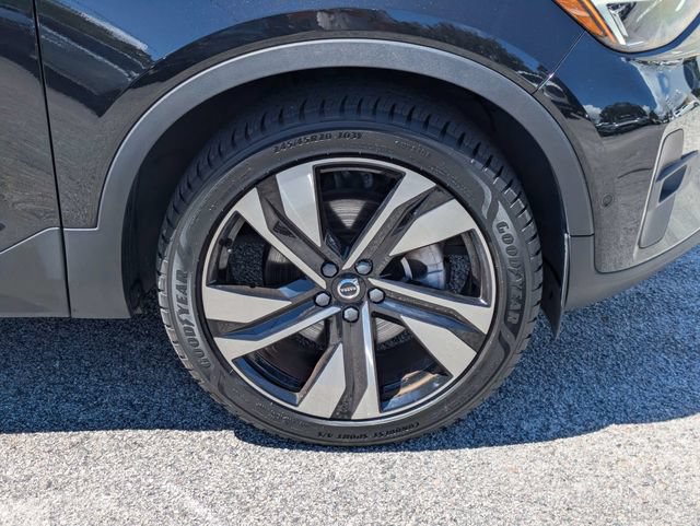 Certified 2023 Volvo XC40 B5 Plus w/ Protection Package Premier AWD/4WD image 14