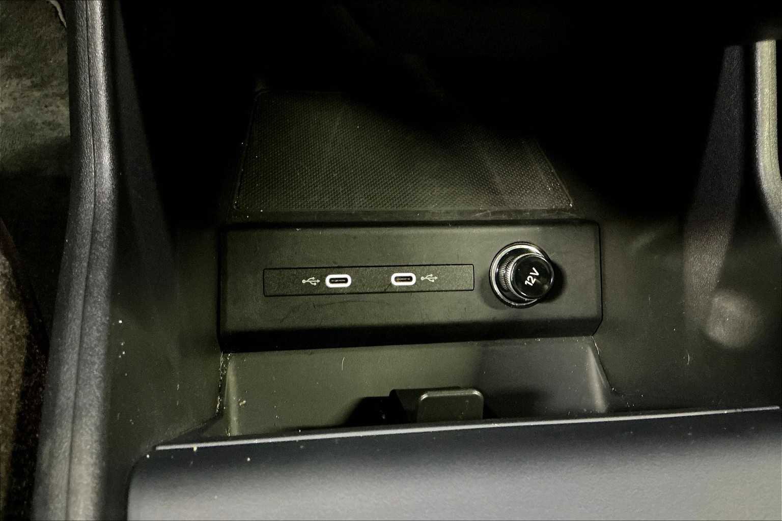 Used 2023 Audi Q4 e-tron Premium w/ Convenience Package image 34