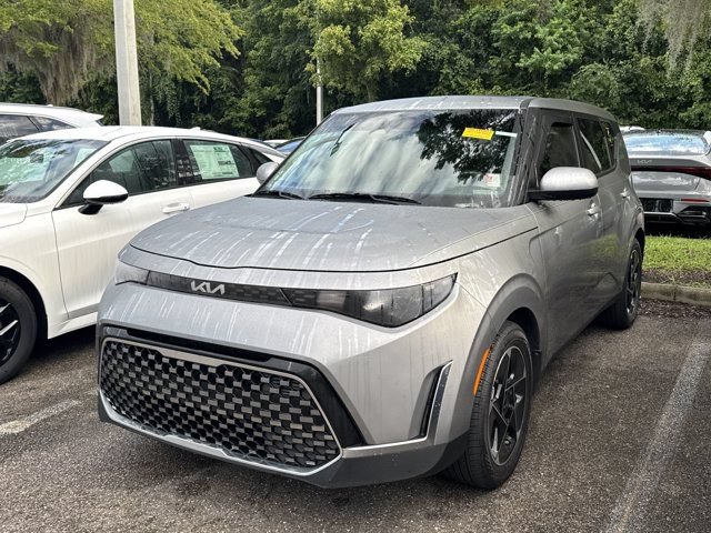 Used 2025 Kia Soul EX FWD image 3