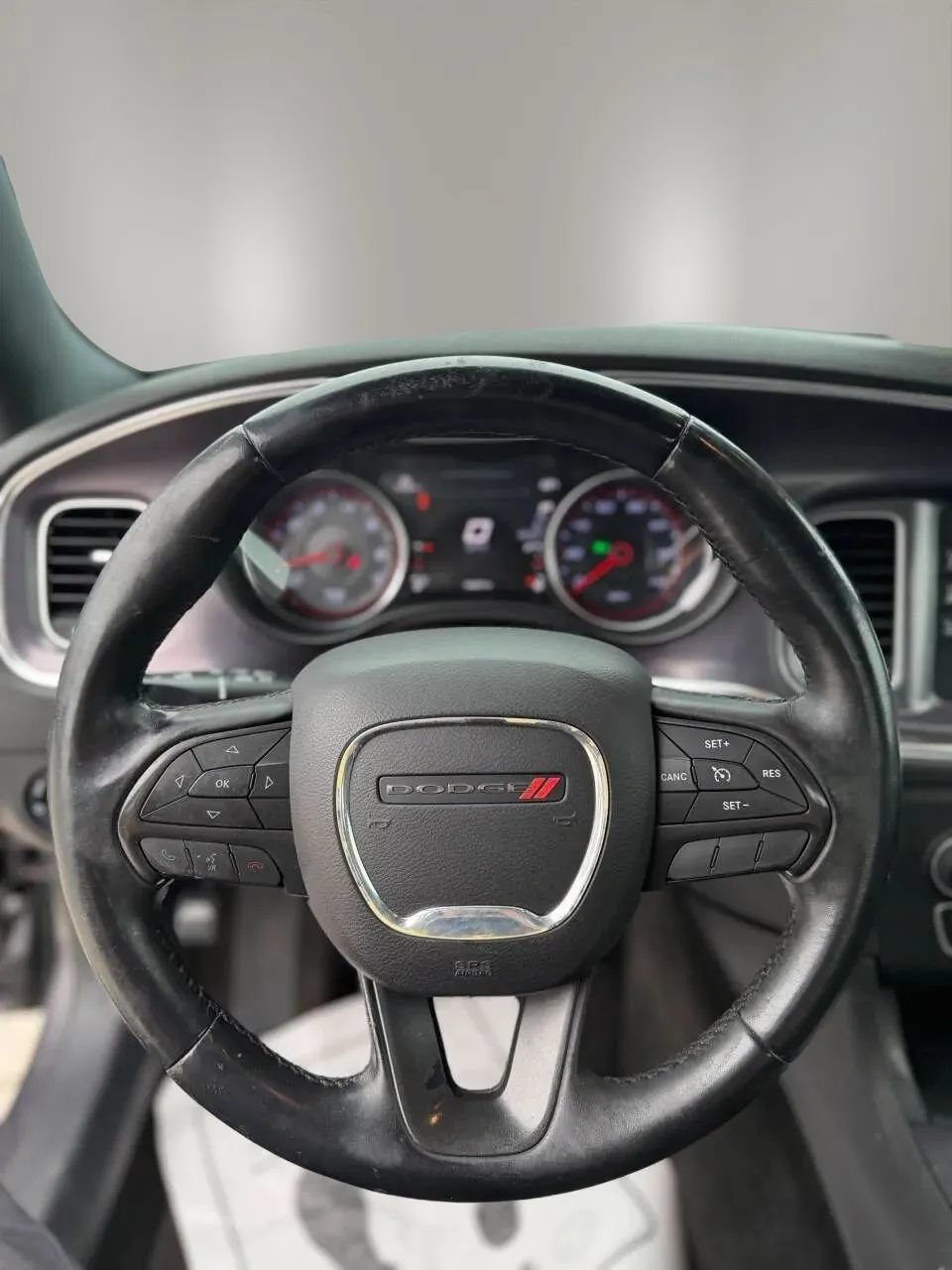 Used 2015 Dodge Charger SE w/ Popular Equipment Group RWD image 9