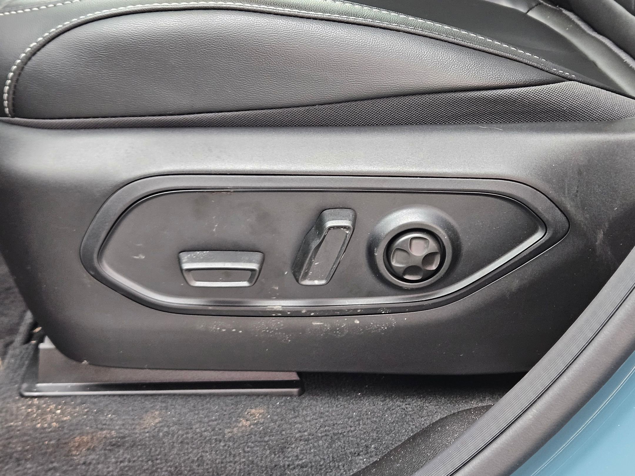 New 2026 Jeep Grand Cherokee Limited w/ Limited Altitude Package image 19