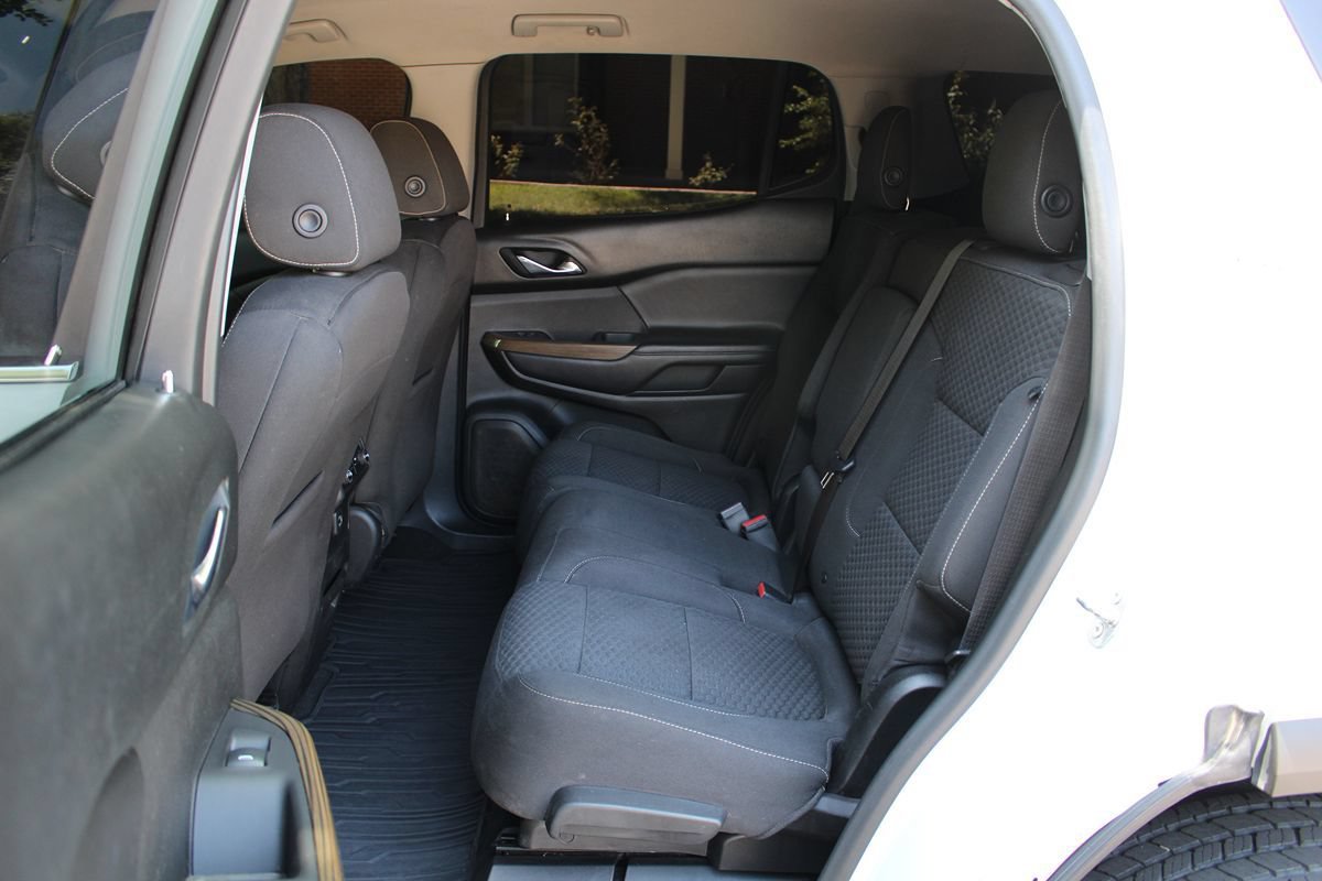 Used 2018 GMC Acadia SLE FWD image 12