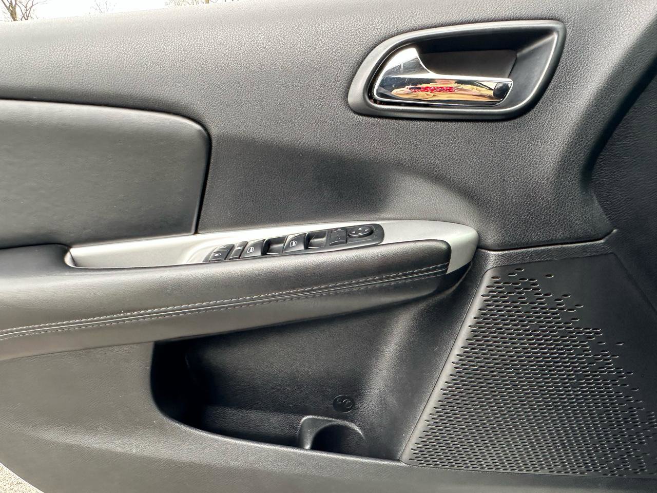 Used 2017 Dodge Journey SXT w/ Premium Group image 11