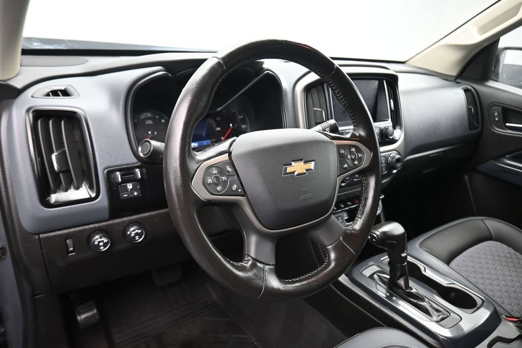 Used 2021 Chevrolet Colorado Z71 w/ Safety Package AWD/4WD image 13