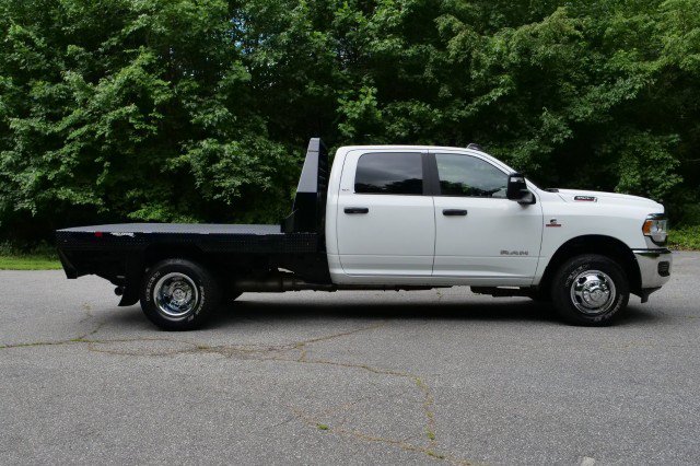 Used 2024 RAM 3500 SLT w/ Quick Order Package 2YG SLT AWD/4WD image 45