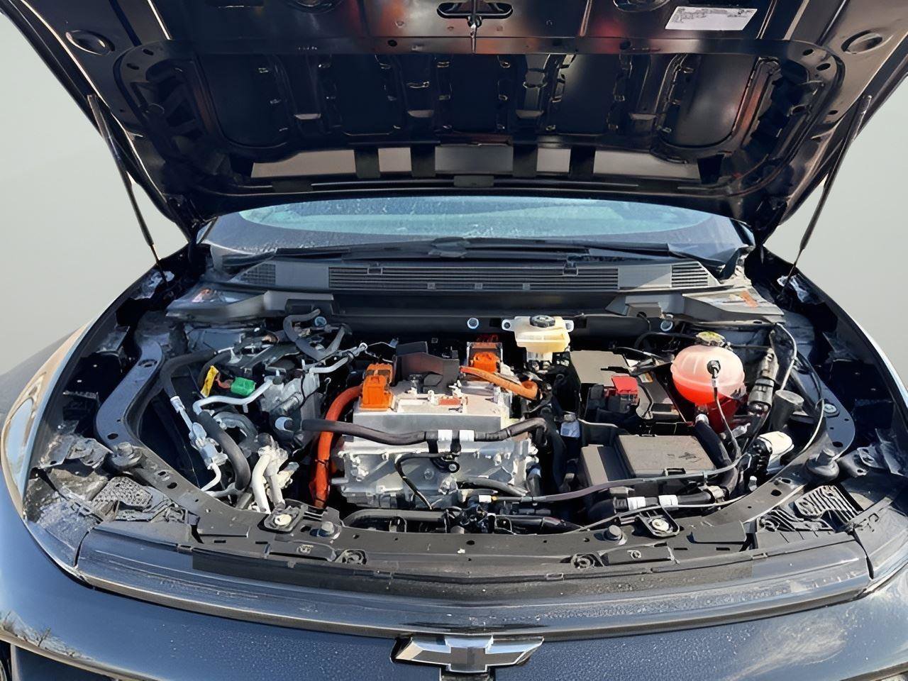 New 2025 Chevrolet Equinox EV RS image 6