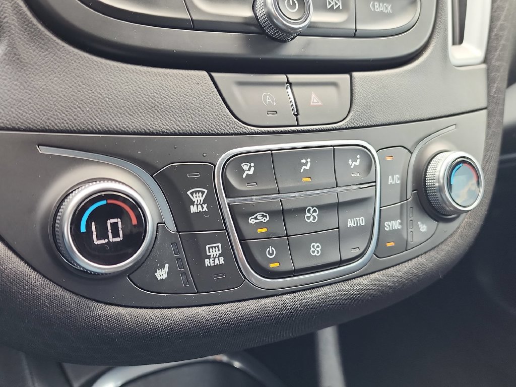 Used 2025 Chevrolet Malibu LT FWD image 18