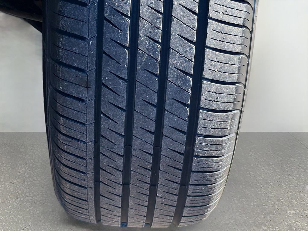 Used 2024 GMC Acadia Elevation image 44