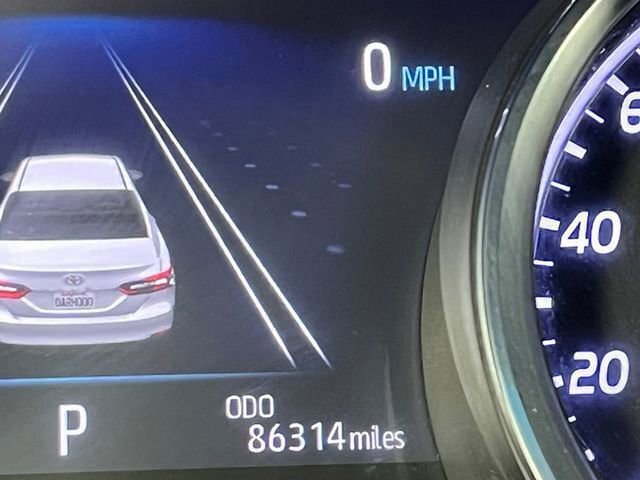 Used 2020 Toyota Camry XLE FWD image 28