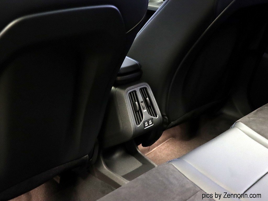 Used 2026 BMW X1 M35i w/ Technology Package image 19