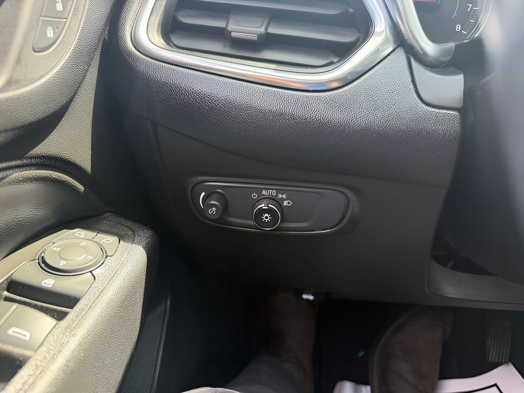 Used 2022 Chevrolet Equinox LT FWD image 23