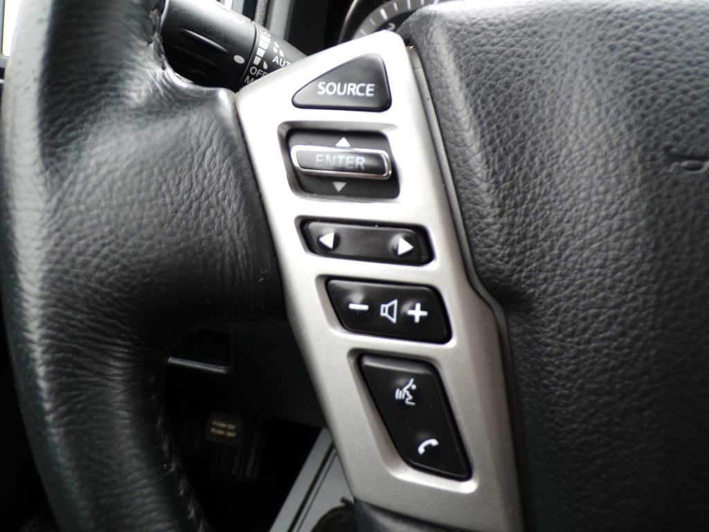 Used 2019 Nissan Titan SV w/ SV Convenience Package AWD/4WD image 18