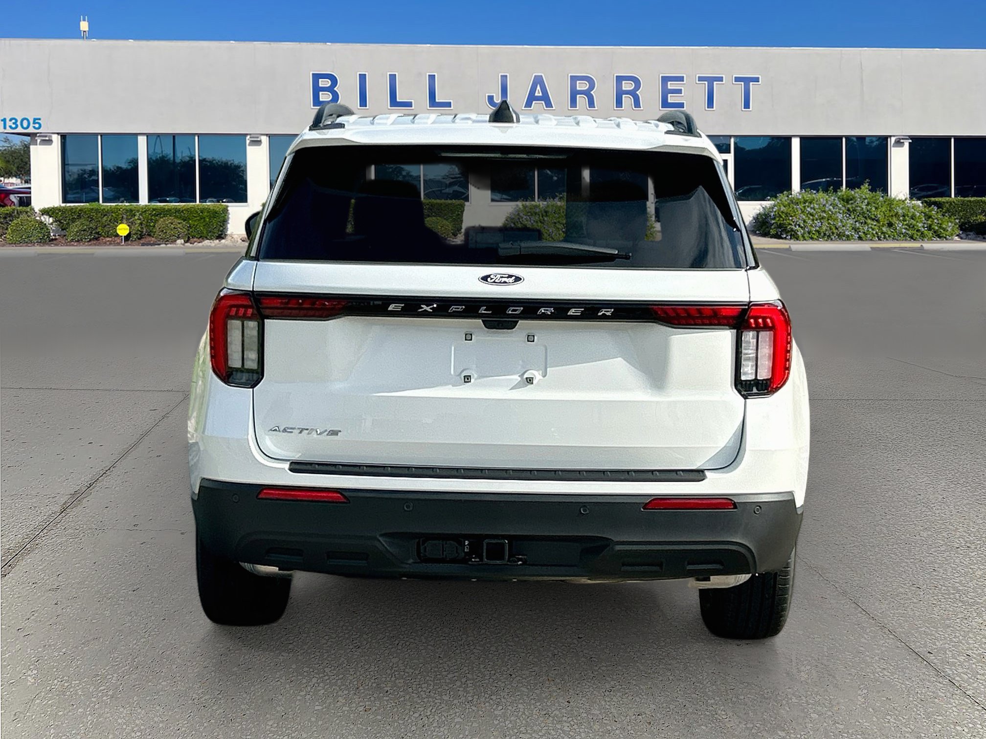 New 2027 Ford Explorer Active RWD image 5