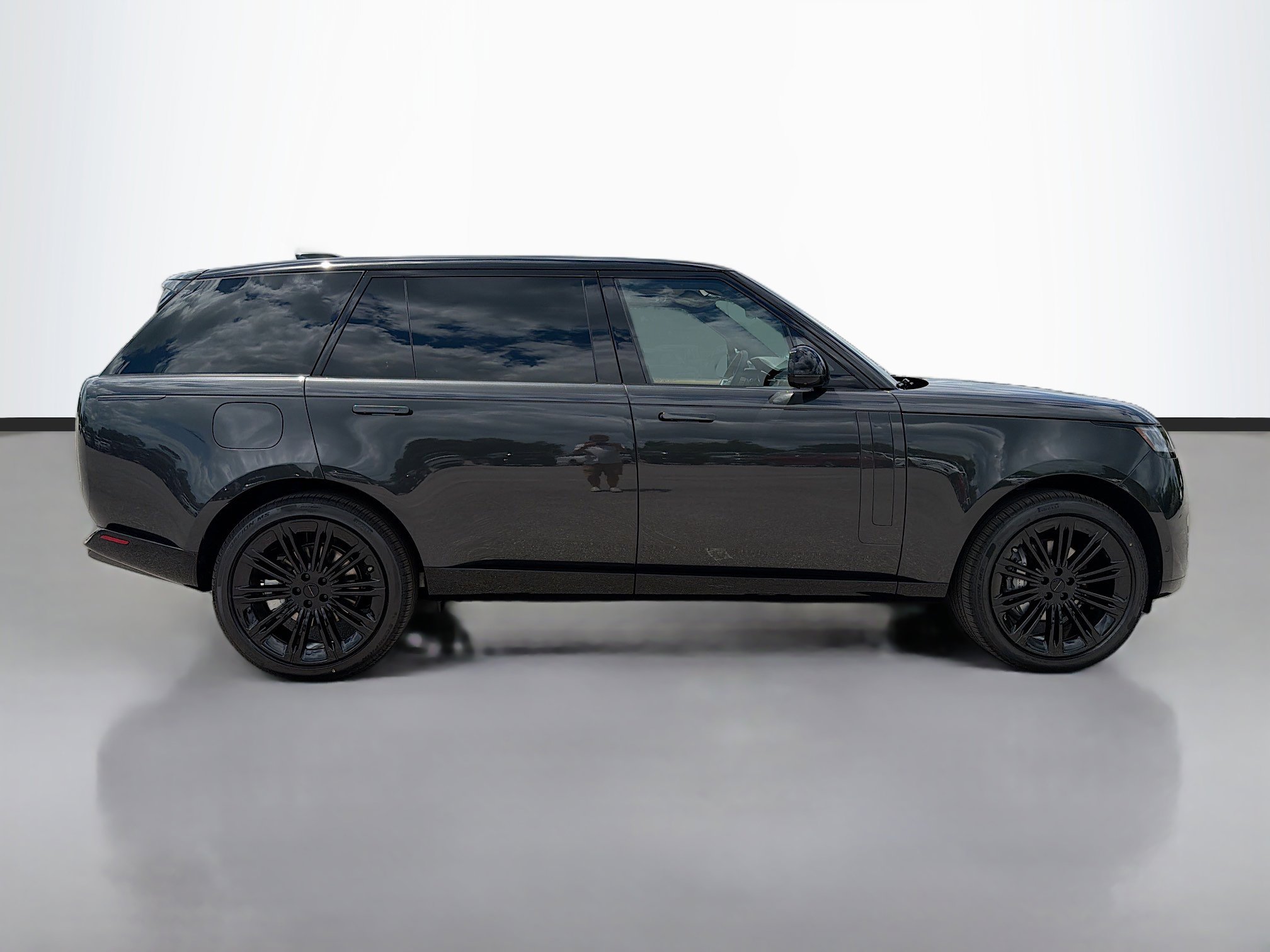 New 2026 Land Rover Range Rover Long Wheelbase SE AWD/4WD image 6