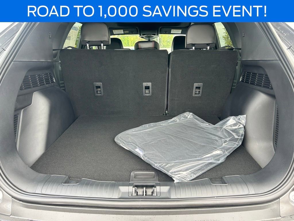 New 2025 Ford Escape ST-Line Elite w/ Class II Trailer Tow Package image 34