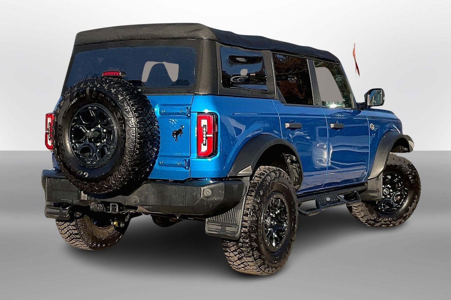 Used 2022 Ford Bronco Wildtrak image 11