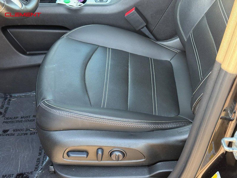Used 2023 GMC Terrain Denali w/ Denali Premium Package AWD/4WD image 23