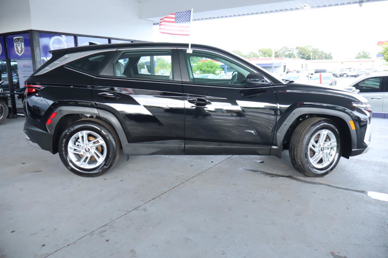 Used 2026 Hyundai Tucson SE FWD image 6
