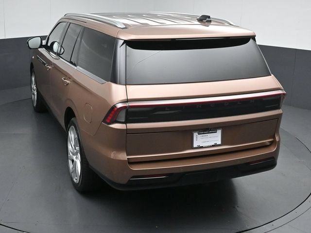 Certified 2025 Lincoln Navigator Black Label AWD/4WD image 51