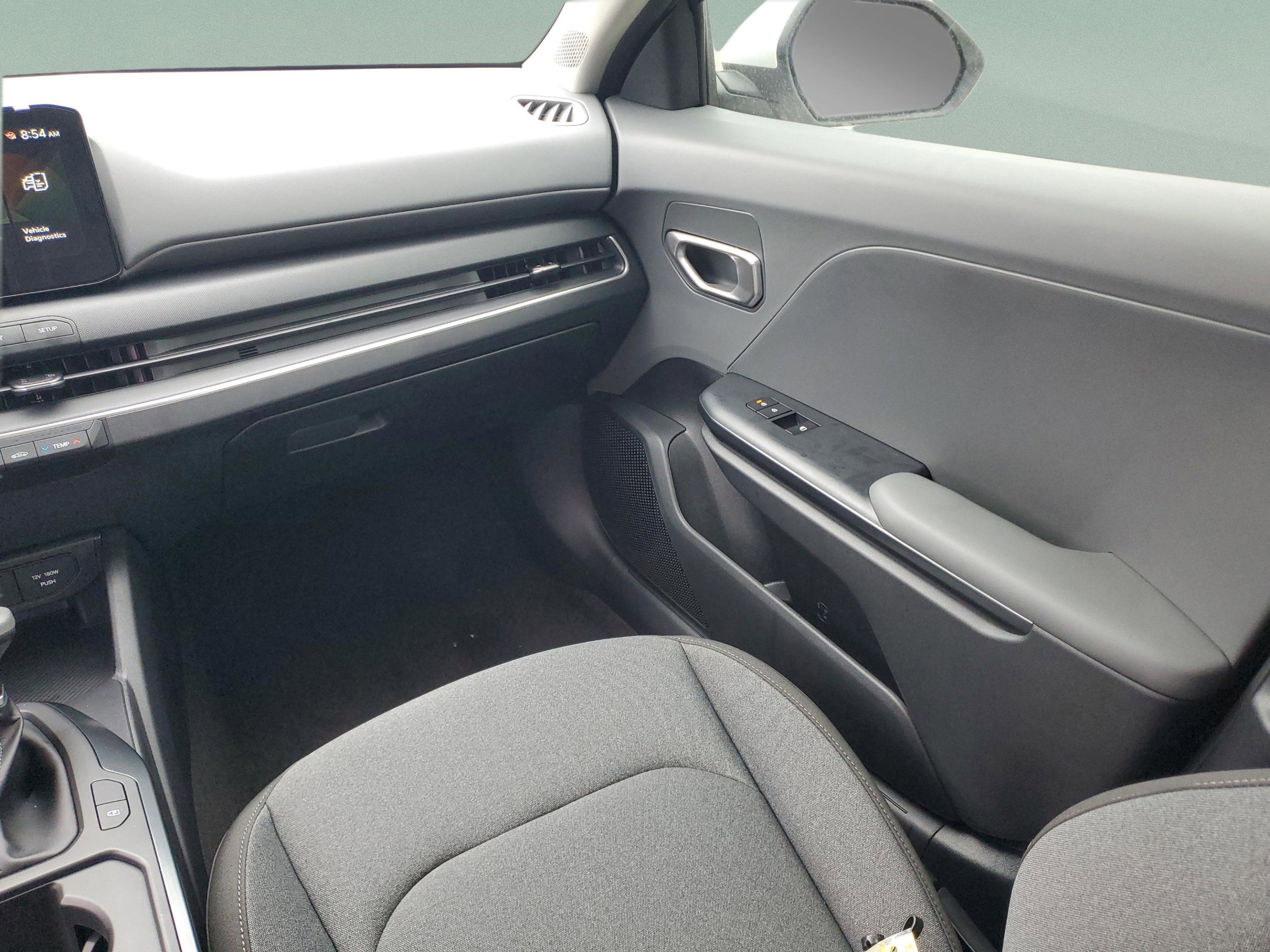 New 2025 Kia K4 LXS image 22