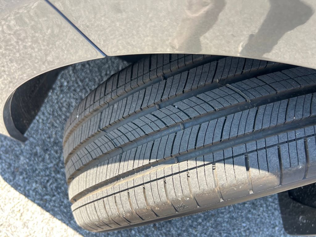 New 2025 Nissan Sentra SV w/ SV Premium Package image 28