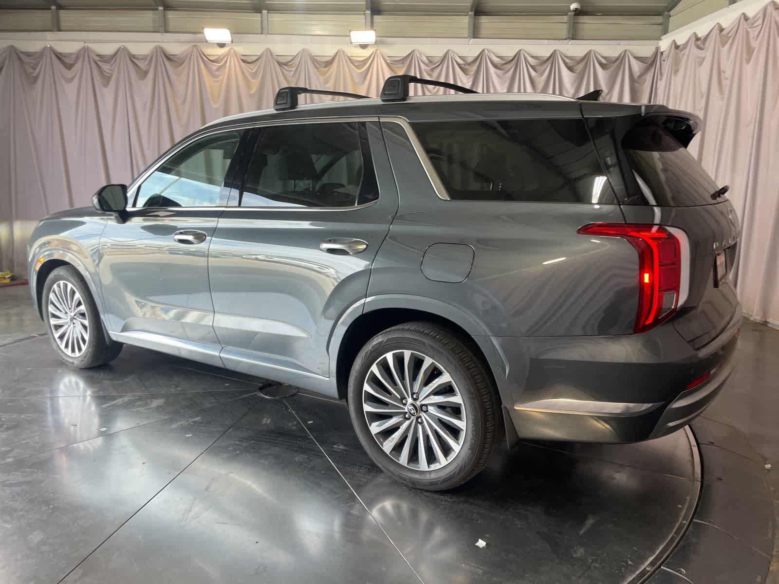 Used 2025 Hyundai Palisade Calligraphy AWD/4WD image 9