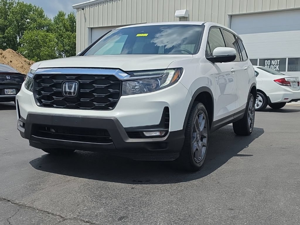 Used 2023 Honda Passport EX-L image 3