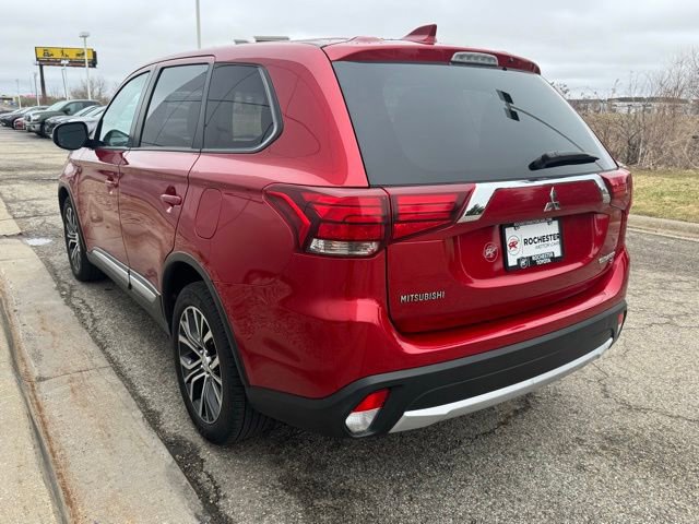 Used 2018 Mitsubishi Outlander SE image 40