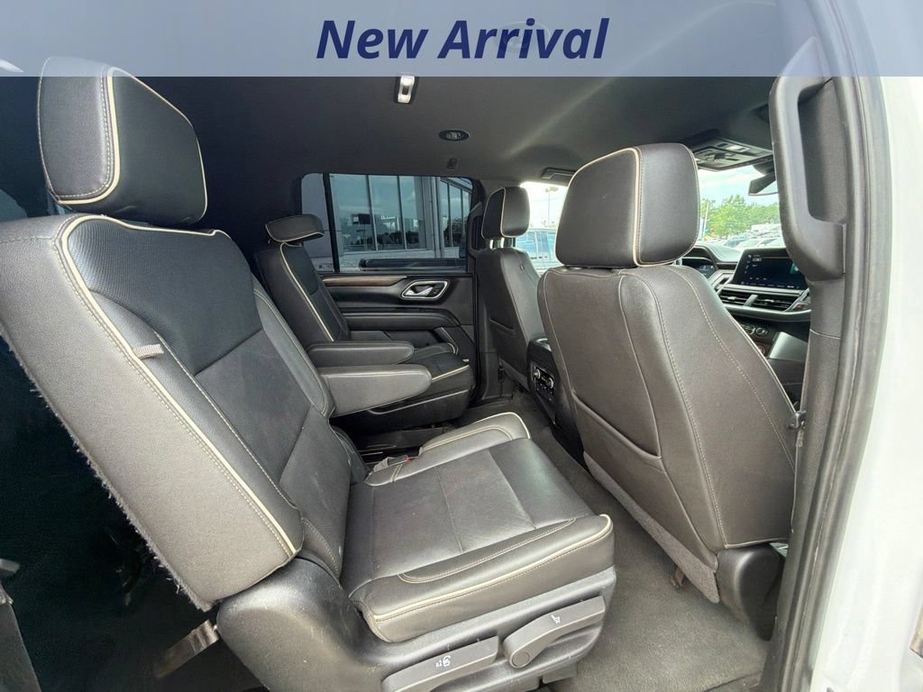 Used 2023 Chevrolet Suburban Premier AWD/4WD image 6