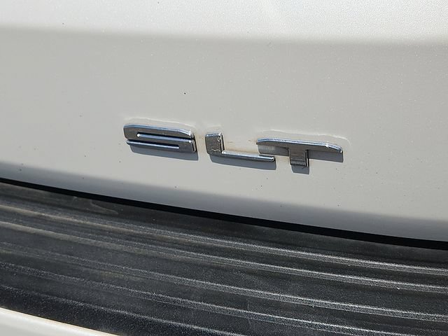 Certified 2024 GMC Yukon SLT w/ SLT Premium Package AWD/4WD image 9