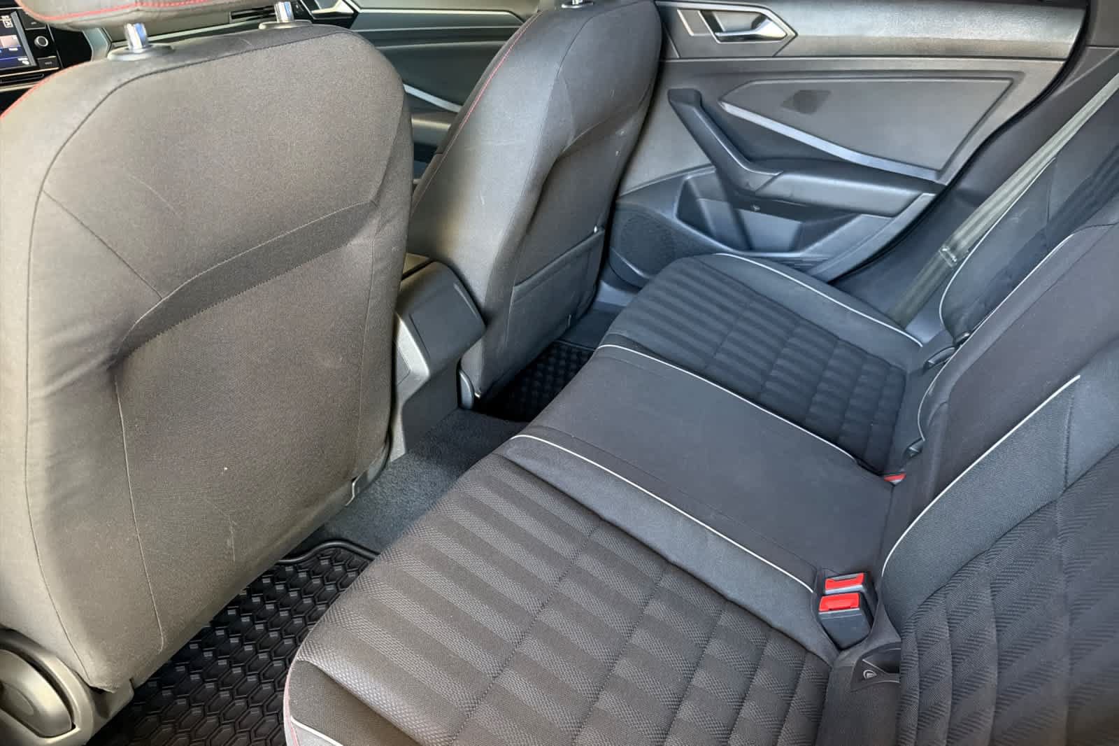 Used 2021 Volkswagen Jetta GLI FWD image 4