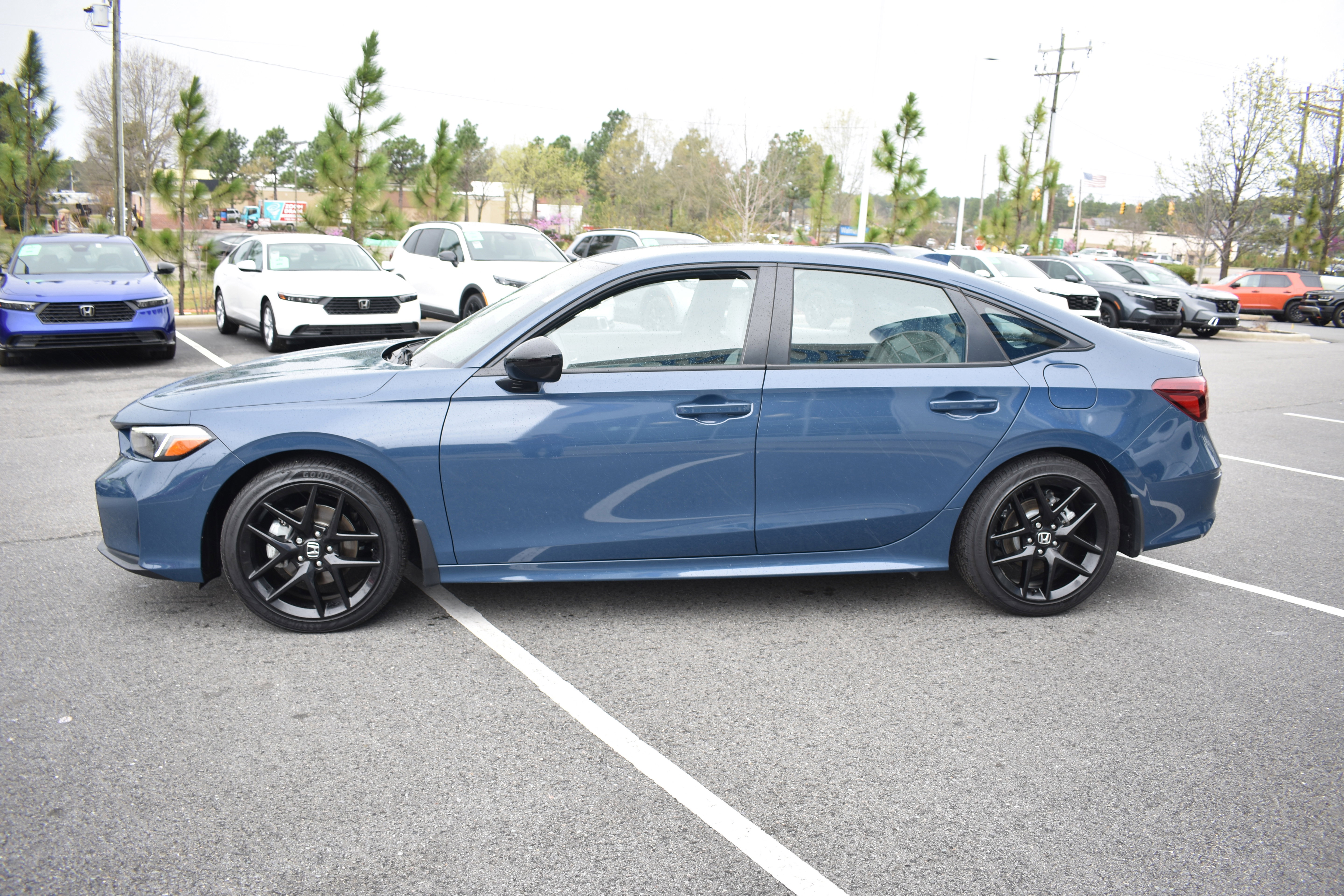 Used 2025 Honda Civic Sport image 6