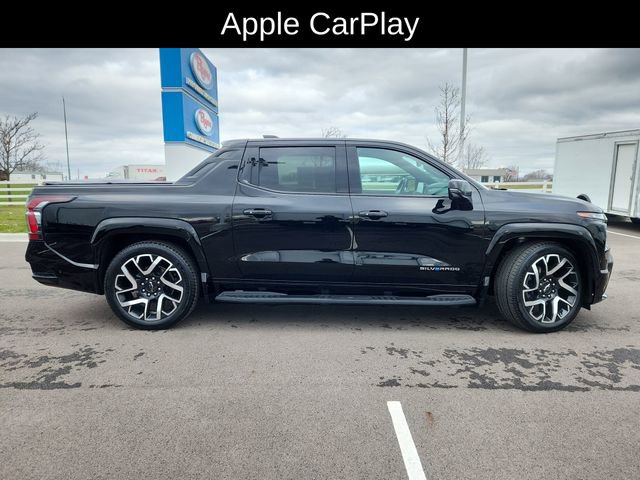 Used 2024 Chevrolet Silverado EV RST image 10