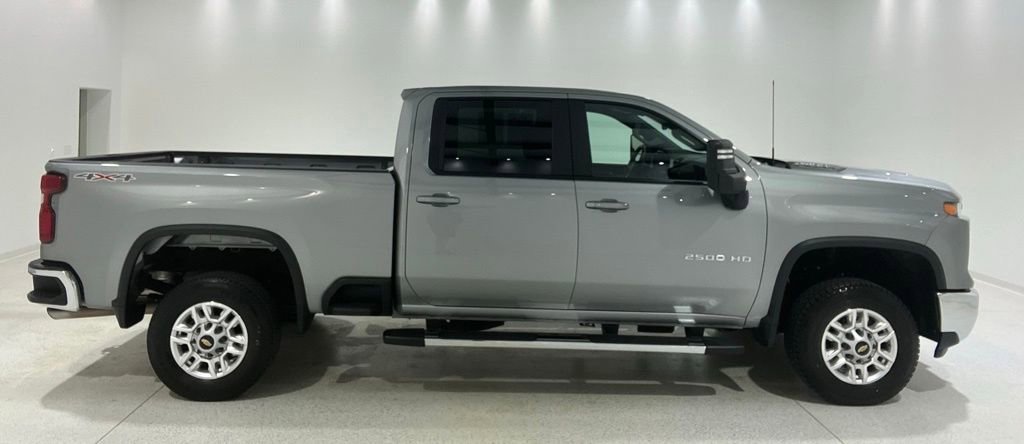 Used 2025 Chevrolet Silverado 2500 LT w/ Convenience Package AWD/4WD image 6