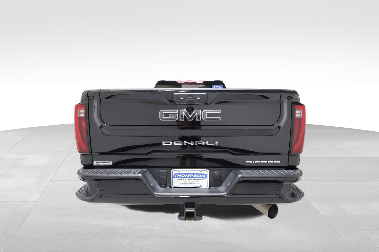 Used 2025 GMC Sierra 3500 Denali Ultimate AWD/4WD image 3