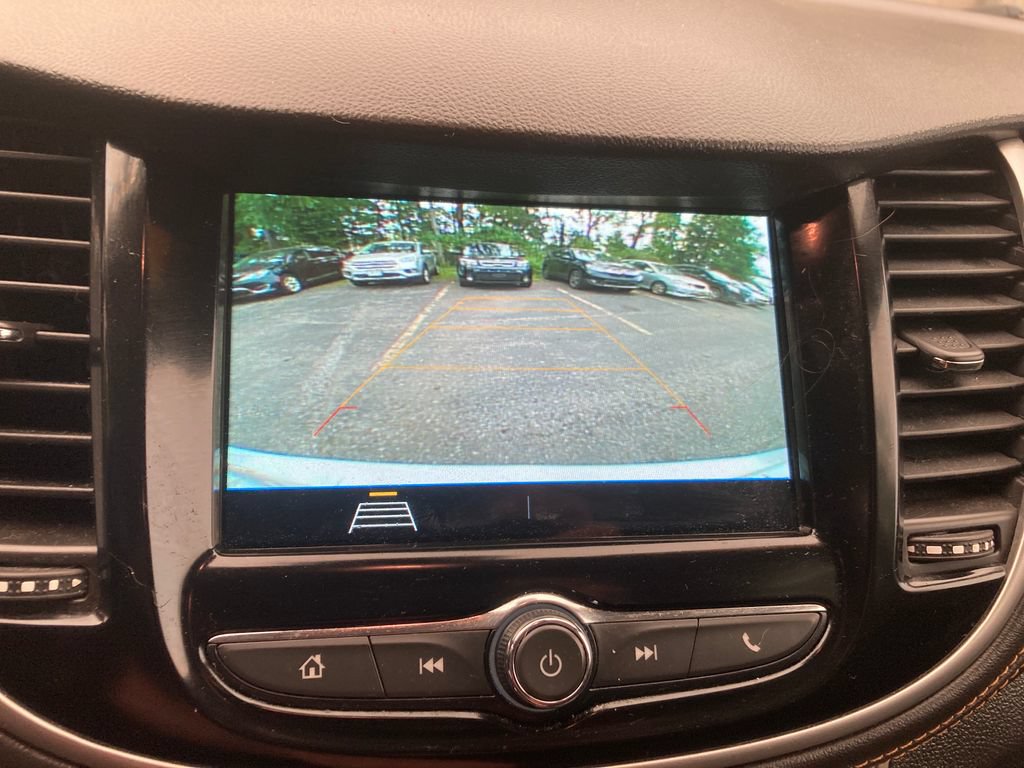 Used 2019 Chevrolet Trax LT w/ LT Convenience Package AWD/4WD image 23