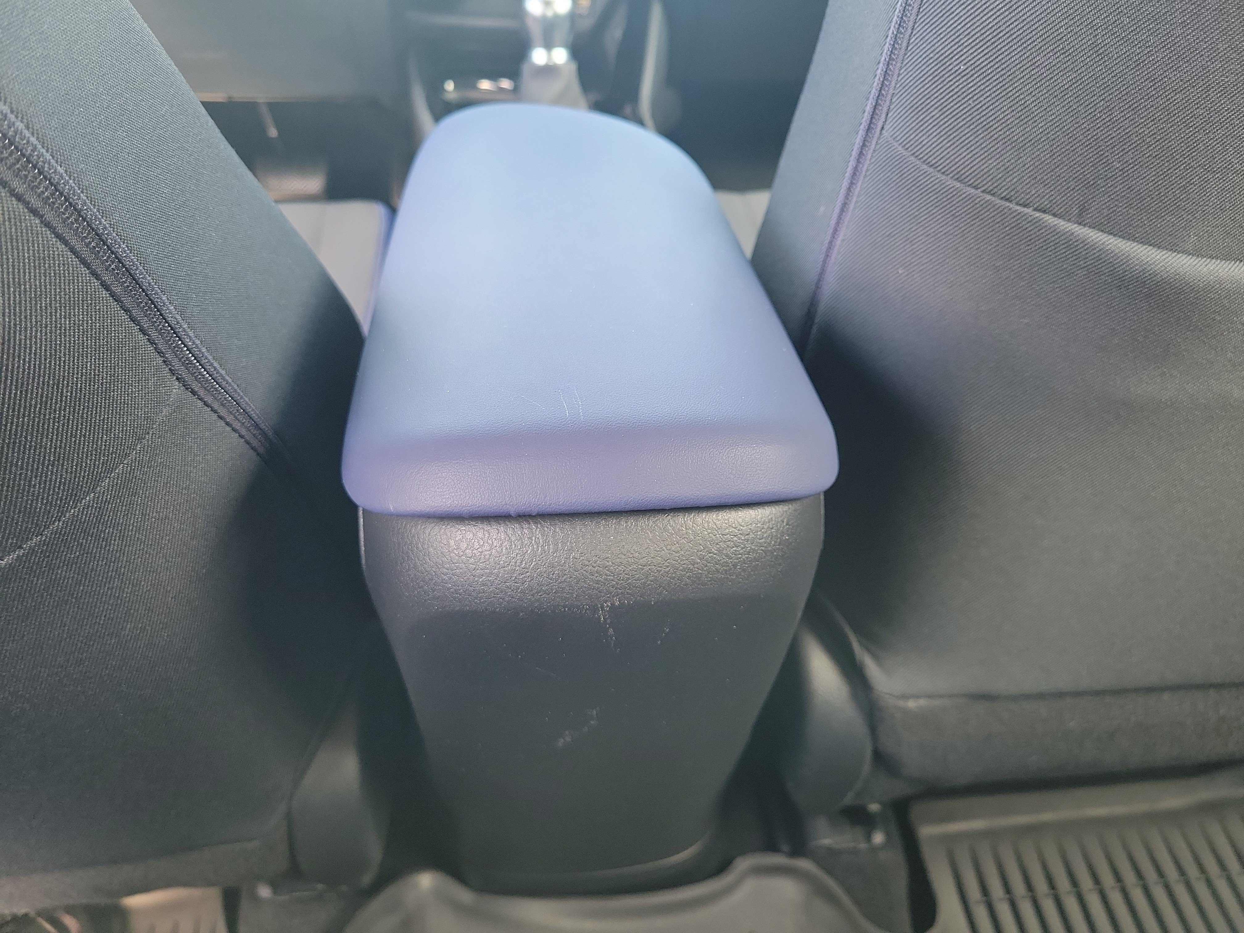 Used 2021 Toyota C-HR XLE FWD image 14