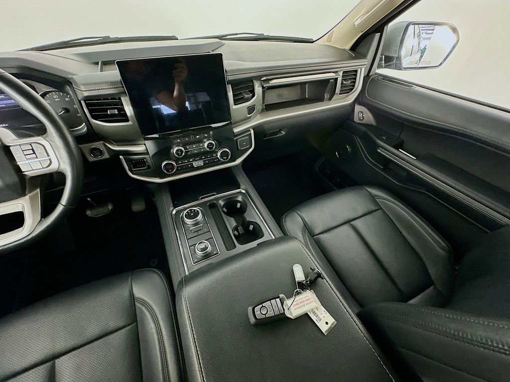 Used 2024 Ford Expedition Max XLT AWD/4WD image 11