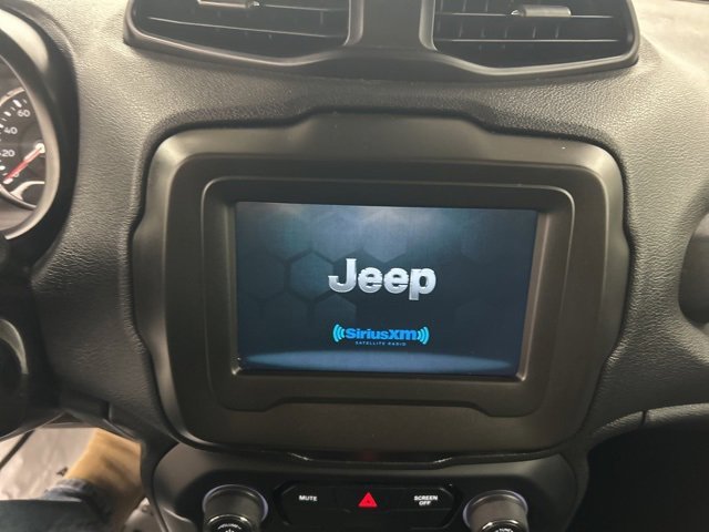 Used 2020 Jeep Renegade Altitude image 13