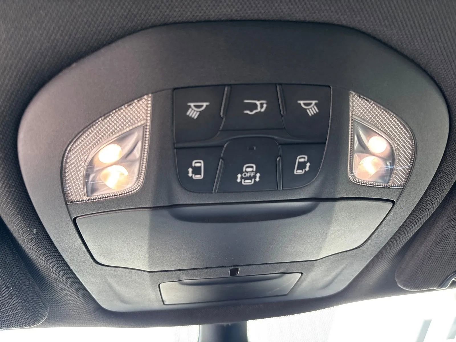 Used 2025 Chrysler Pacifica Select FWD image 22
