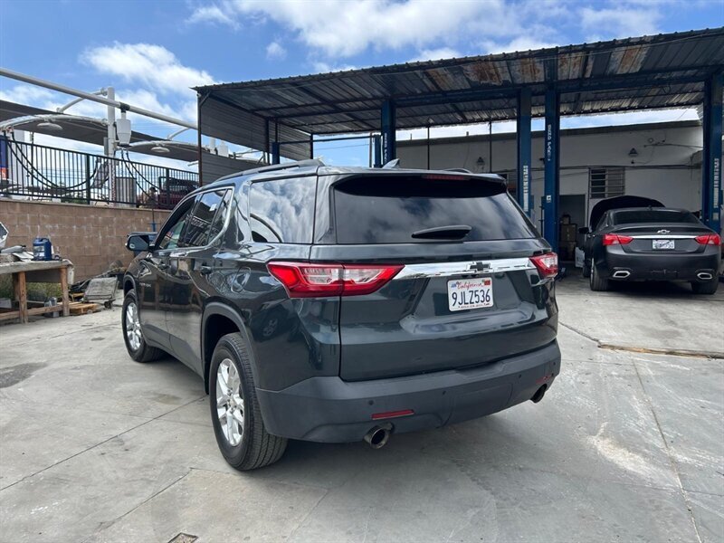 Used 2020 Chevrolet Traverse LT FWD image 32