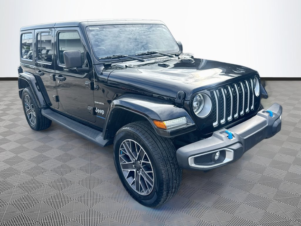 Certified 2023 Jeep Wrangler Unlimited Sahara w/ Cold Weather Group AWD/4WD image 4