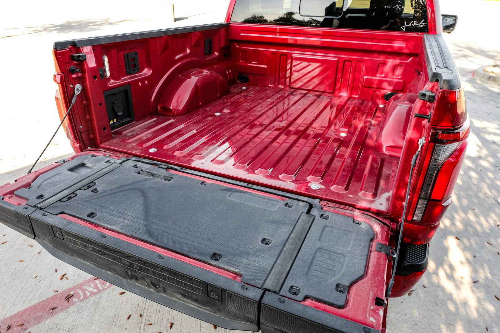 Used 2025 Ford F150 Lariat w/ Equipment Group 502A High image 58