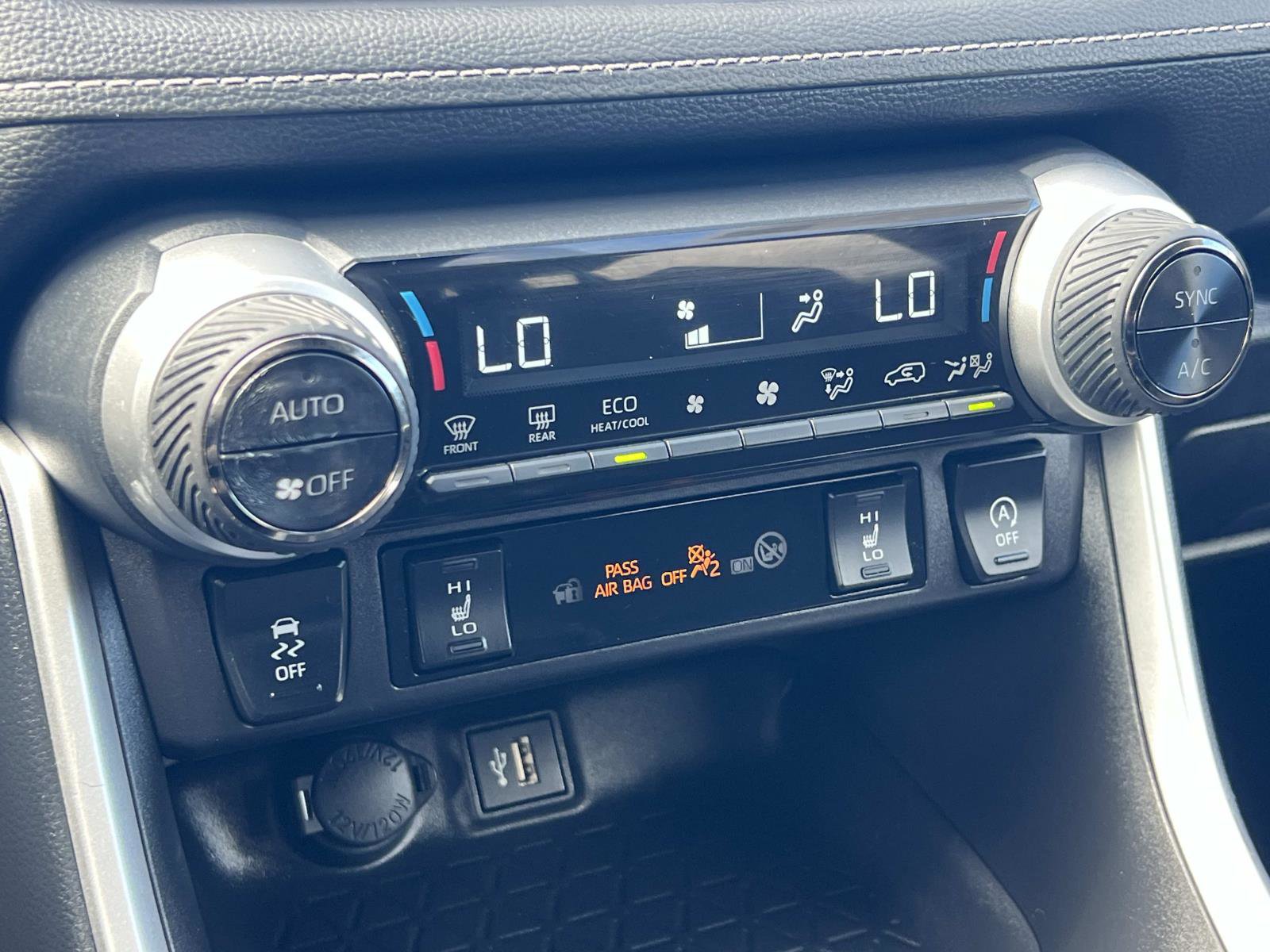 Used 2024 Toyota RAV4 XLE w/ Weather Package image 15