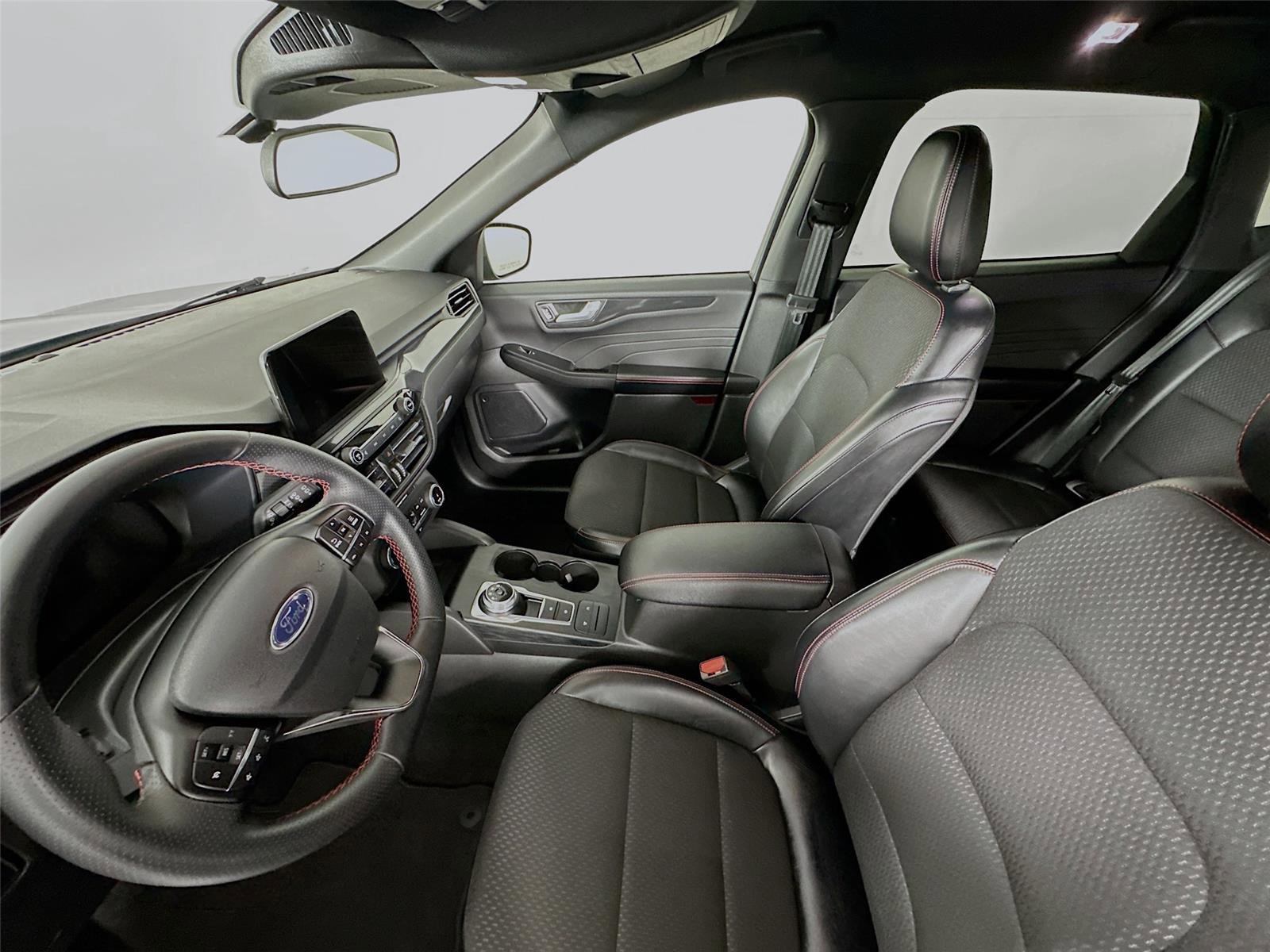 Used 2025 Ford Escape ST-Line image 11