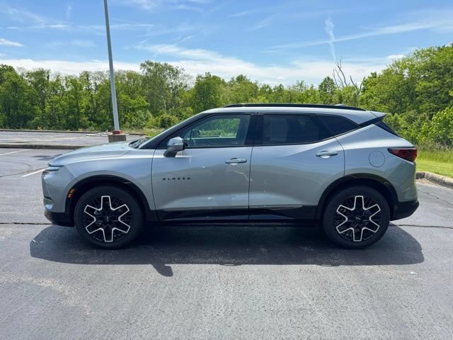 Used 2023 Chevrolet Blazer RS w/ Driver Confidence II Package AWD/4WD image 6