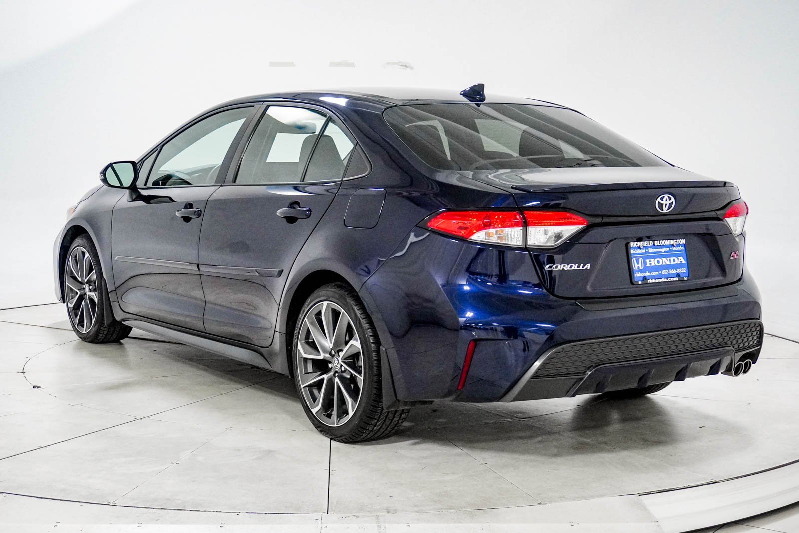 Used 2022 Toyota Corolla SE image 6